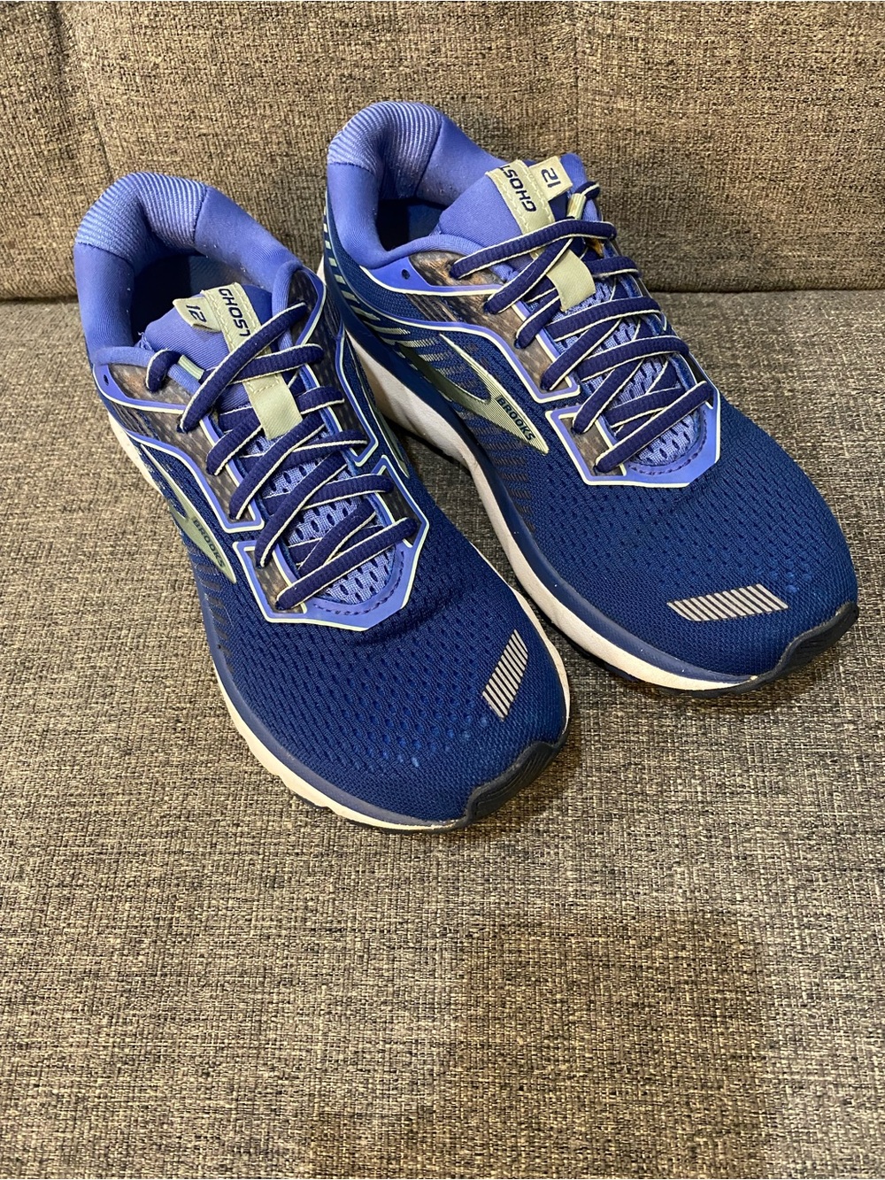 Brooks Ghost 12 Running Sneakers Womenβs Size 8